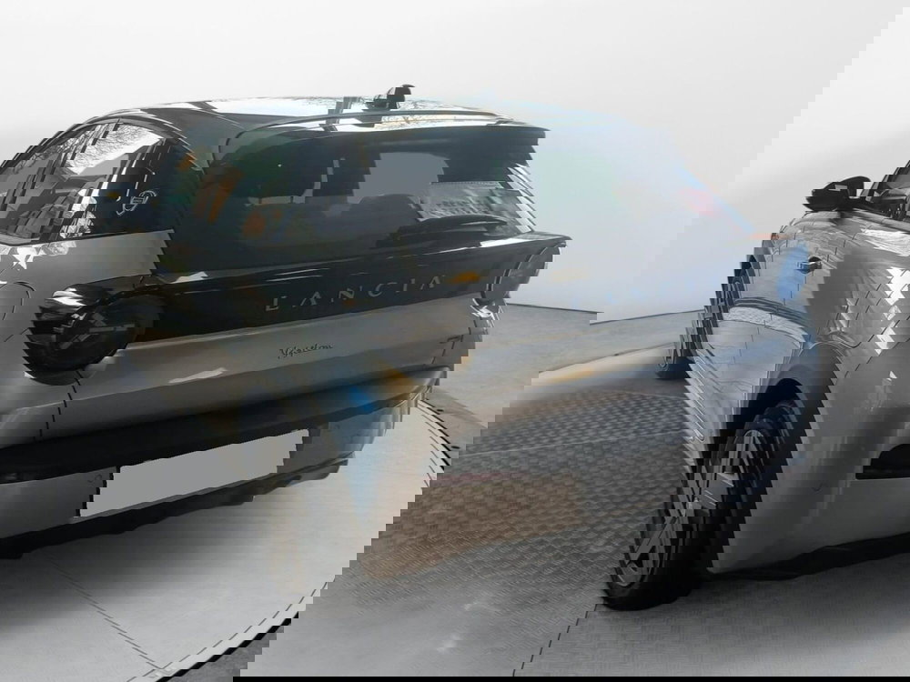 Lancia Ypsilon usata a Salerno (3)