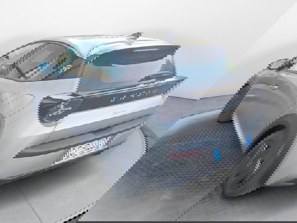 Lancia Ypsilon usata a Salerno (3)