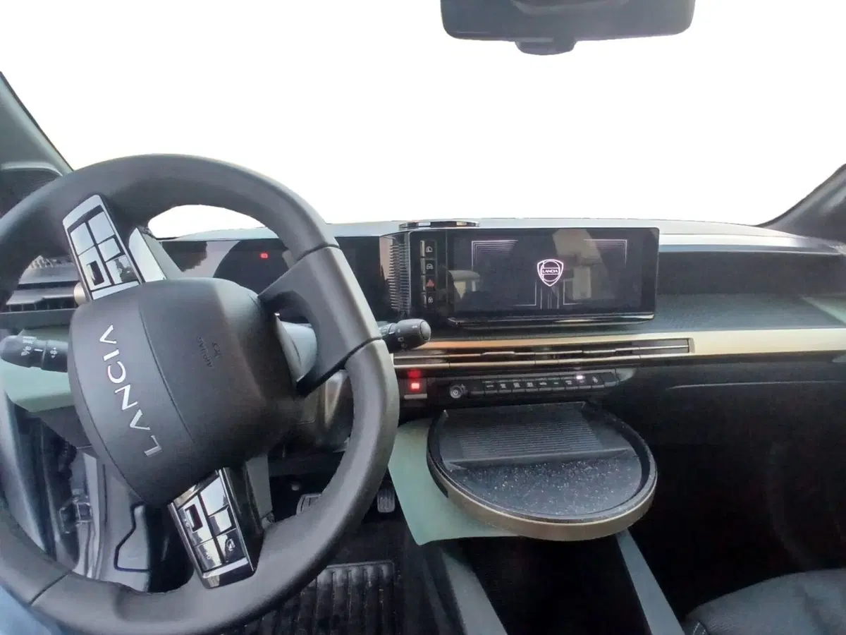 Lancia Ypsilon usata a Salerno (5)