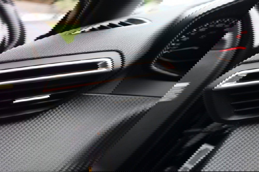 Peugeot 2008 usata a Salerno (16)