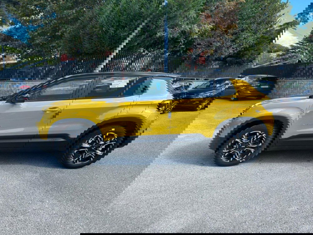 Jeep Avenger nuova a Salerno (10)