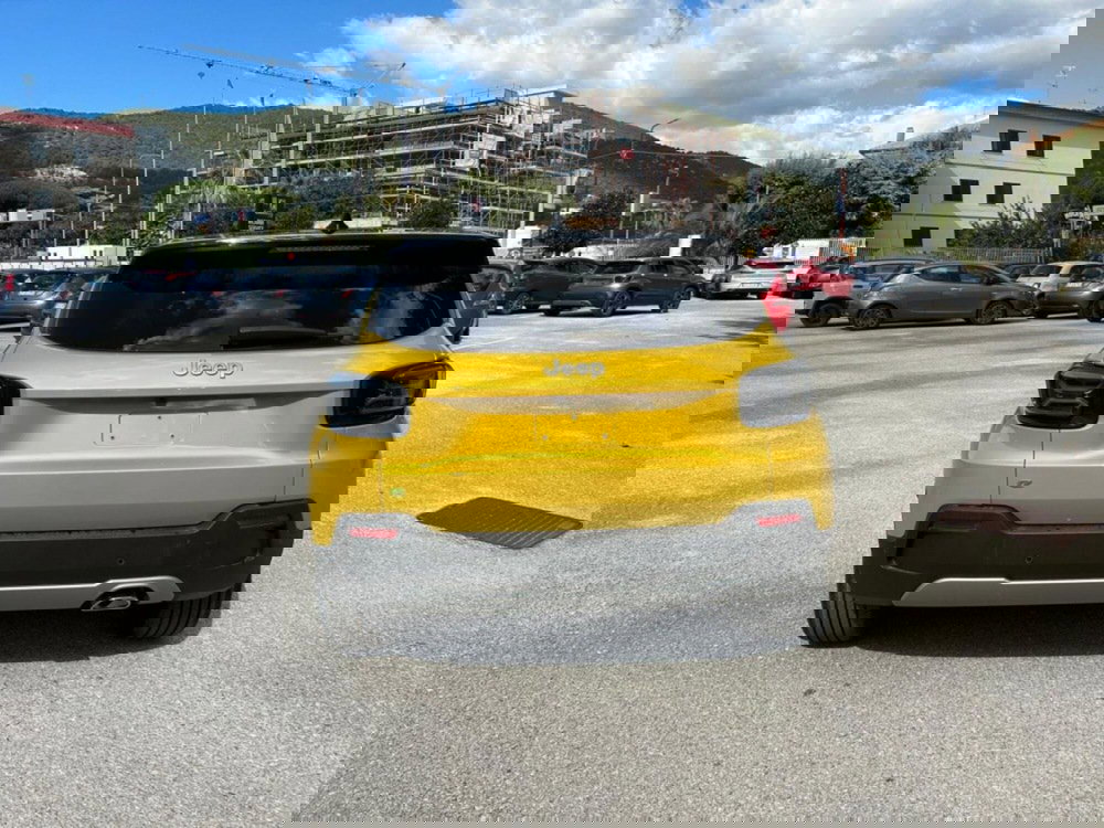 Jeep Avenger nuova a Salerno (12)