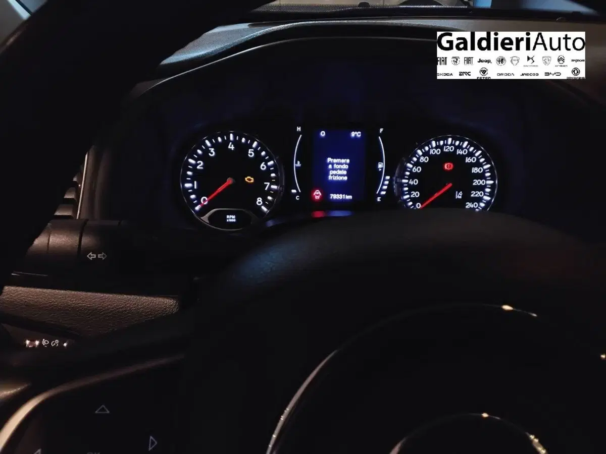 Jeep Renegade usata a Salerno (13)
