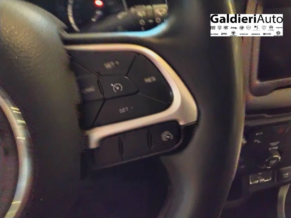 Jeep Renegade usata a Salerno (15)