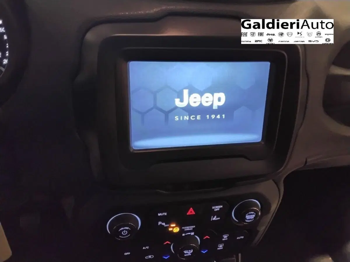 Jeep Renegade usata a Salerno (16)