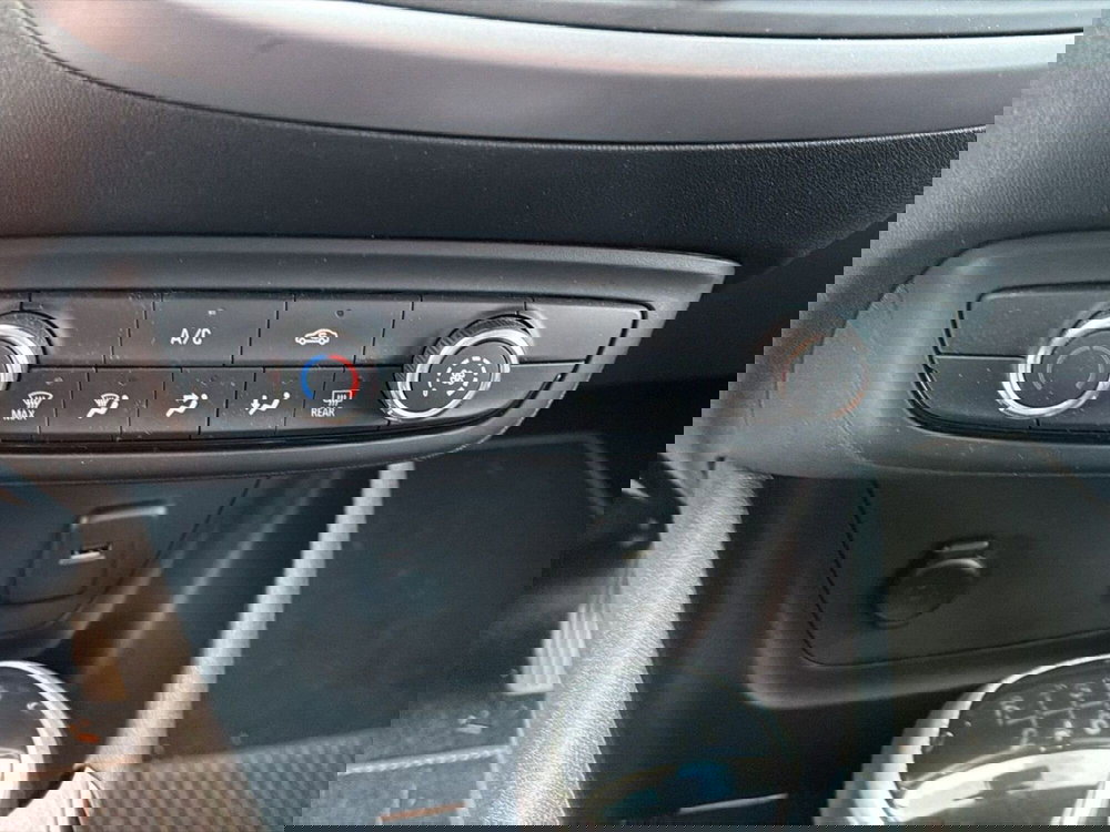 Opel Crossland usata a Salerno (13)