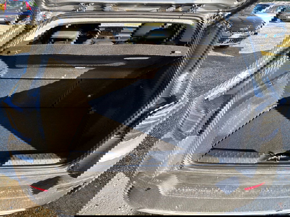 Jeep Avenger usata a Salerno (12)