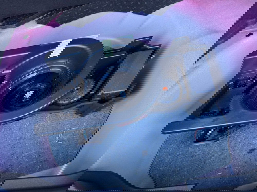 Jeep Avenger nuova a Salerno (13)