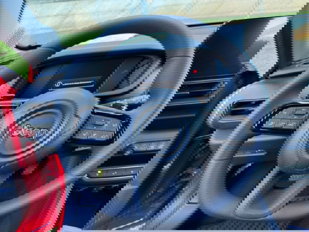 Jeep Avenger nuova a Salerno (16)