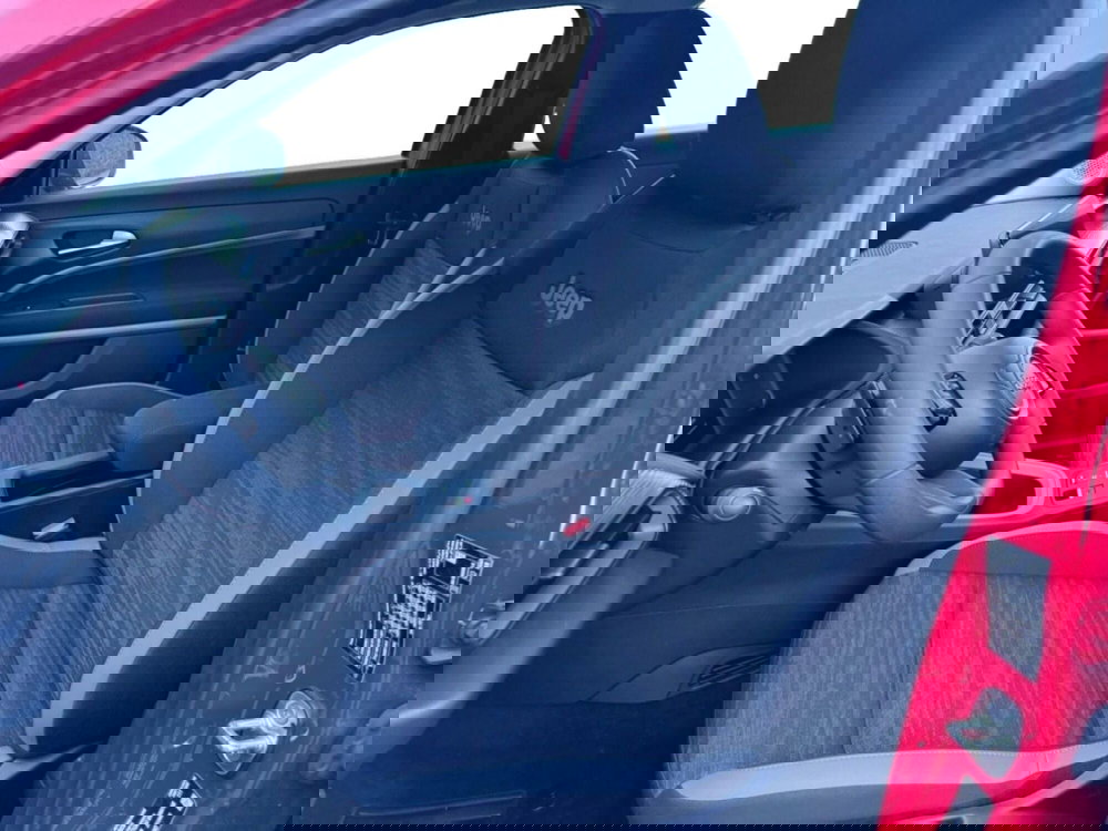 Jeep Avenger nuova a Salerno (6)