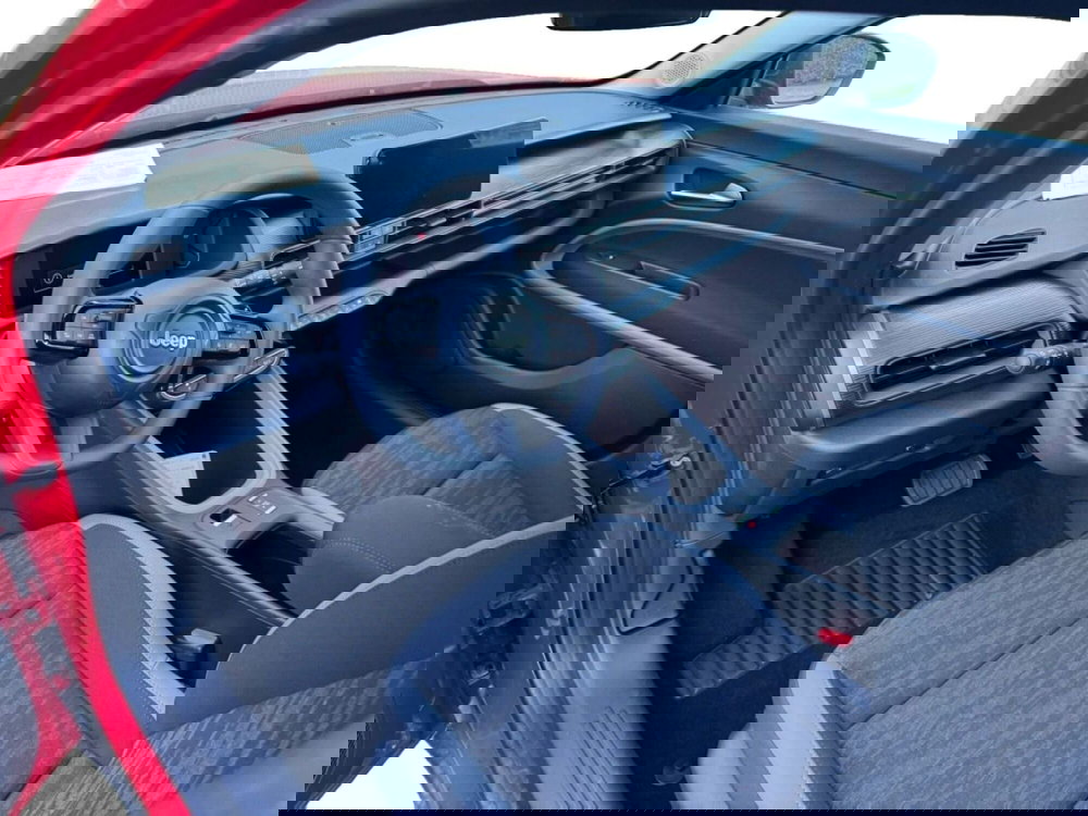 Jeep Avenger nuova a Salerno (8)