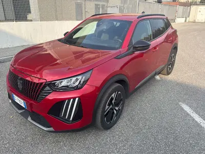 Peugeot 2008 BlueHDi 130 S&amp;S EAT8 Allure Pack del 2024 usata a Fisciano
