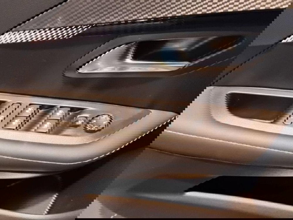 Peugeot 208 usata a Salerno (15)