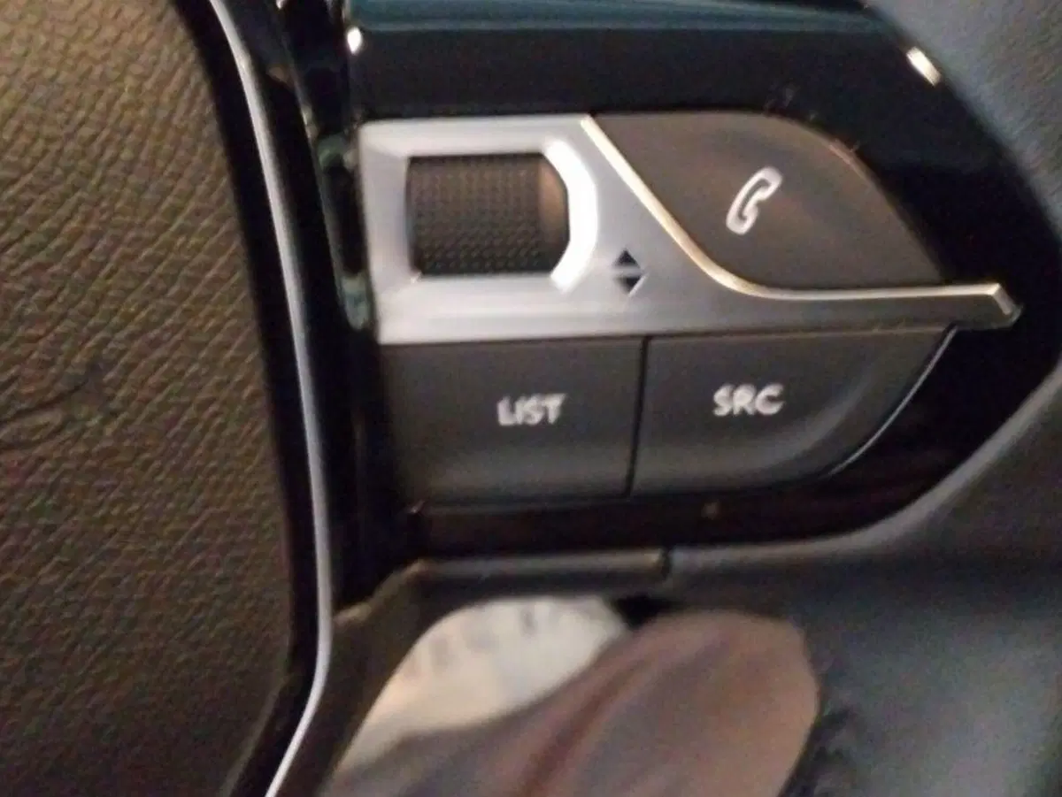 Peugeot 208 usata a Salerno (17)