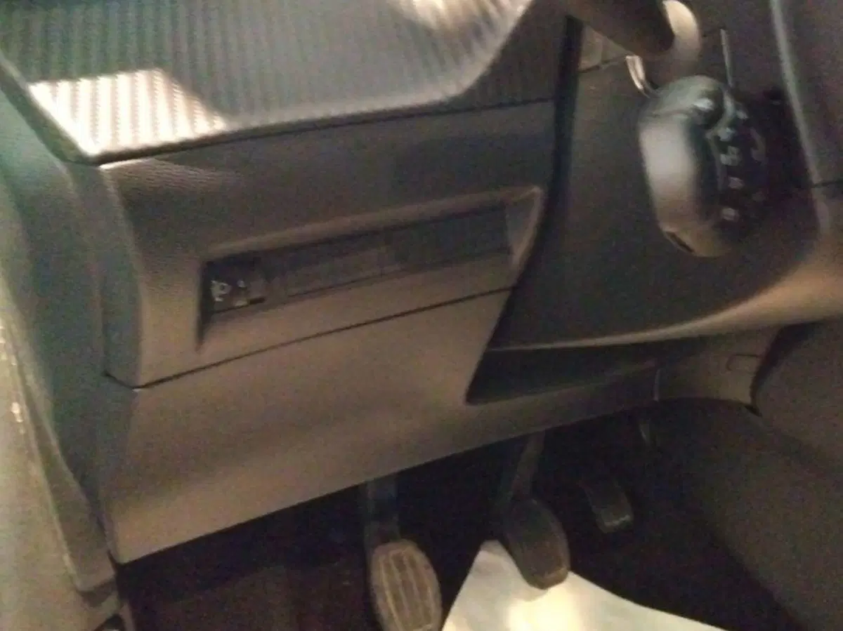Peugeot 208 usata a Salerno (18)