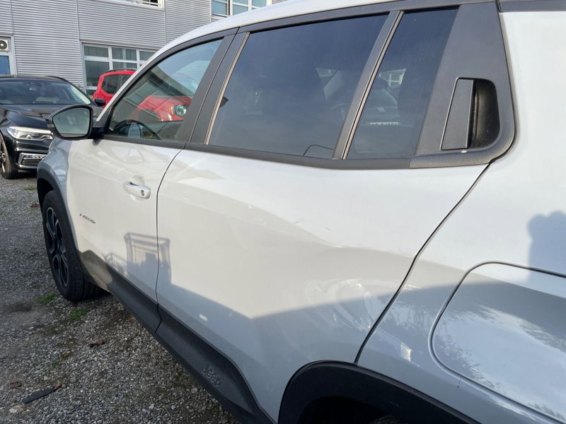 Jeep Avenger usata a Salerno (11)