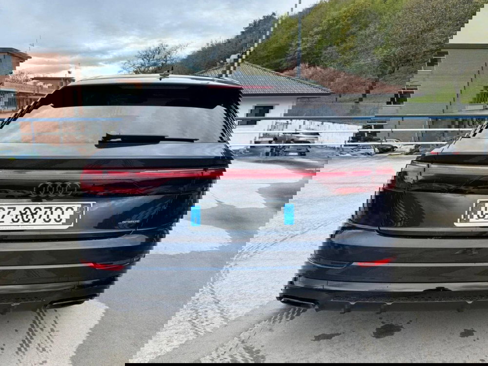 Audi Q8 usata a Salerno (11)