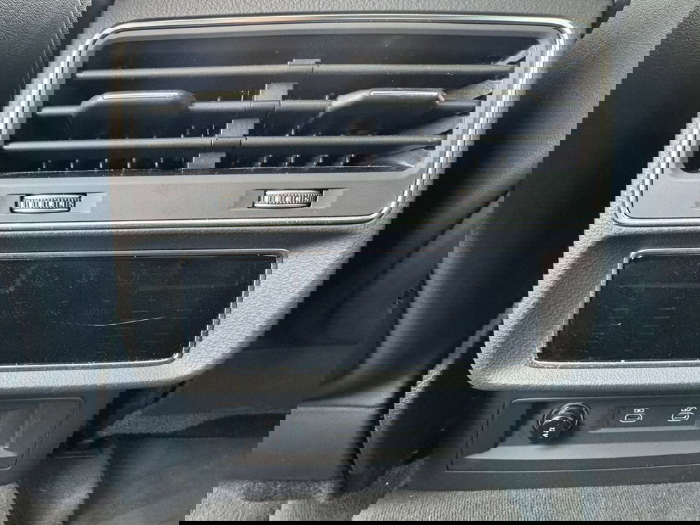 Audi Q8 usata a Salerno (18)