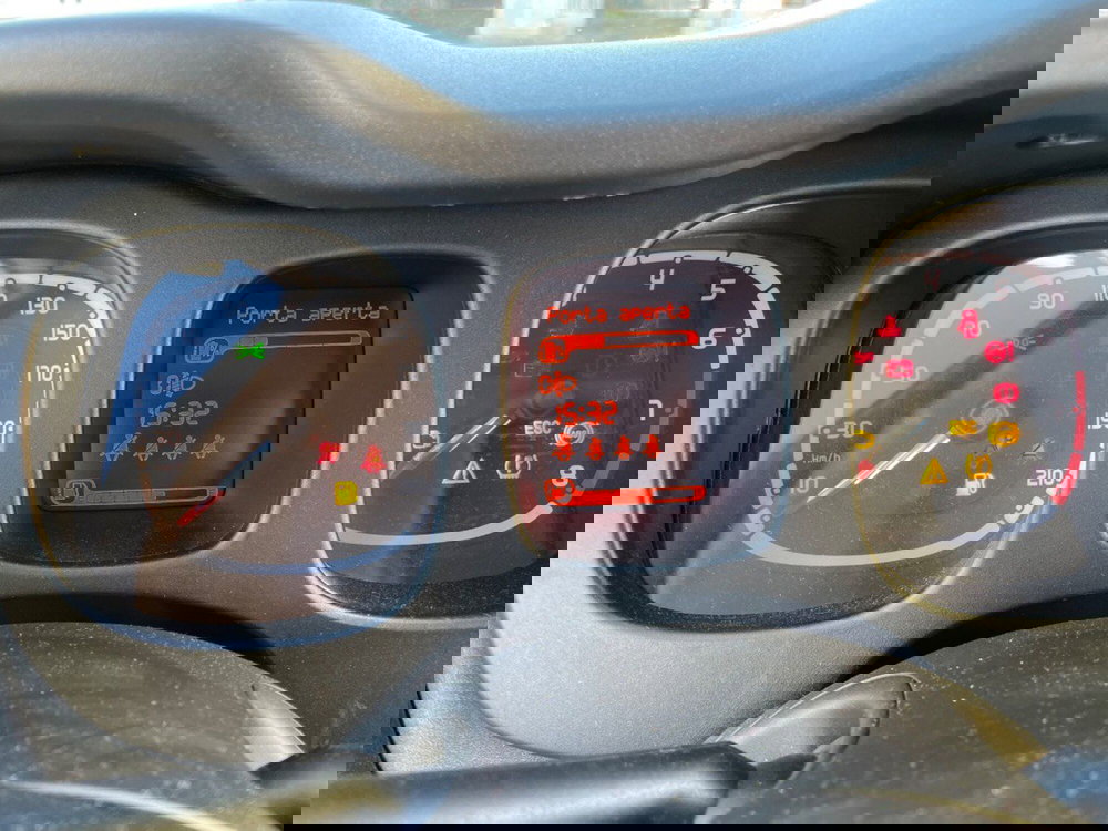 Fiat Panda Cross usata a Salerno (18)