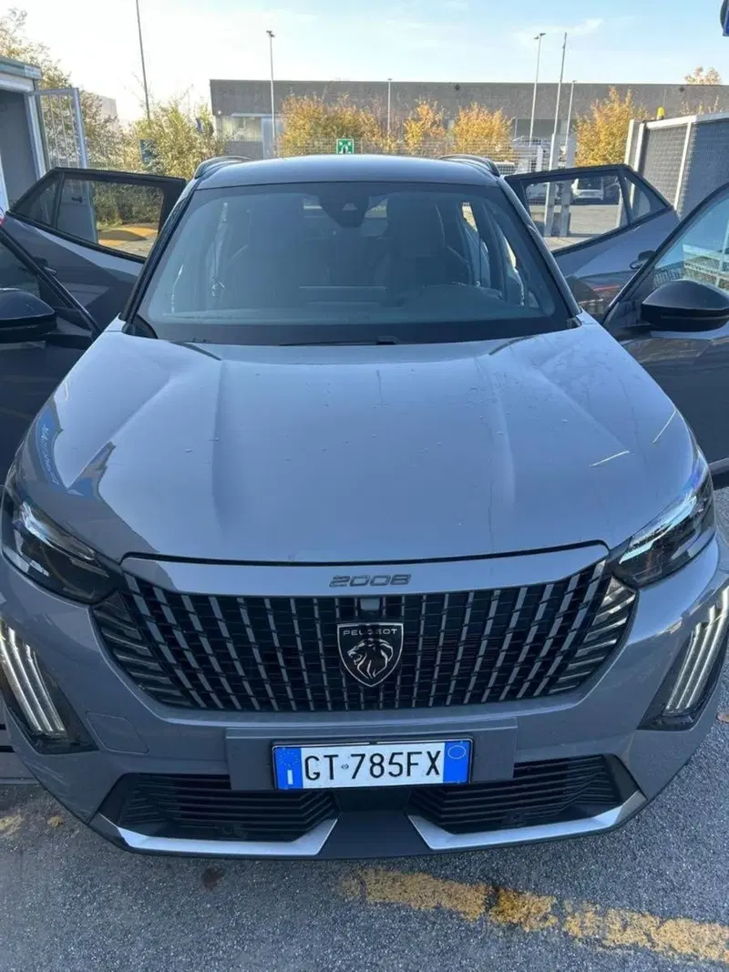 Peugeot 2008 usata a Salerno (4)