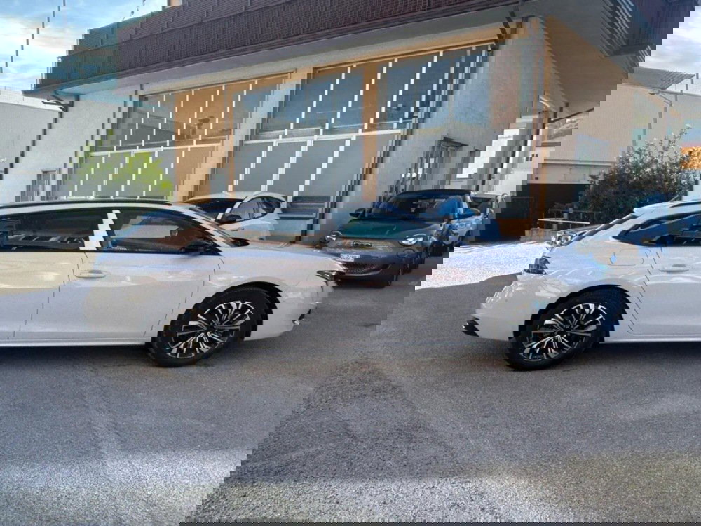 Peugeot 508 SW nuova a Salerno (11)