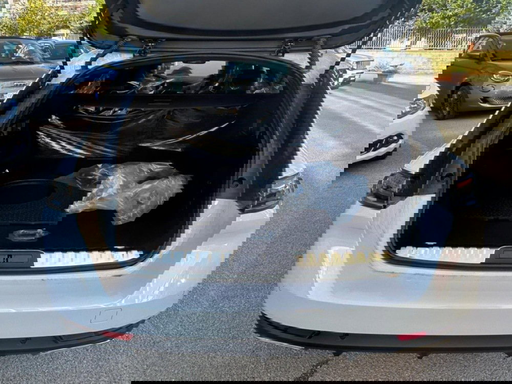 Peugeot 508 SW nuova a Salerno (15)