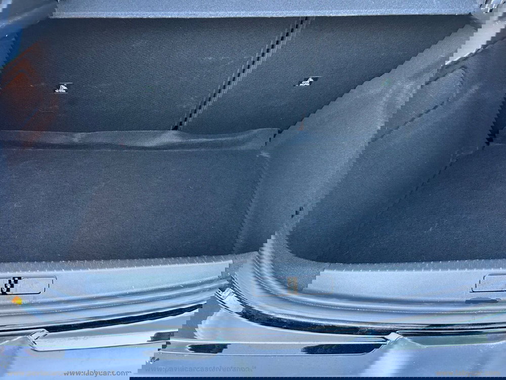 Lancia Ypsilon usata a Salerno (12)