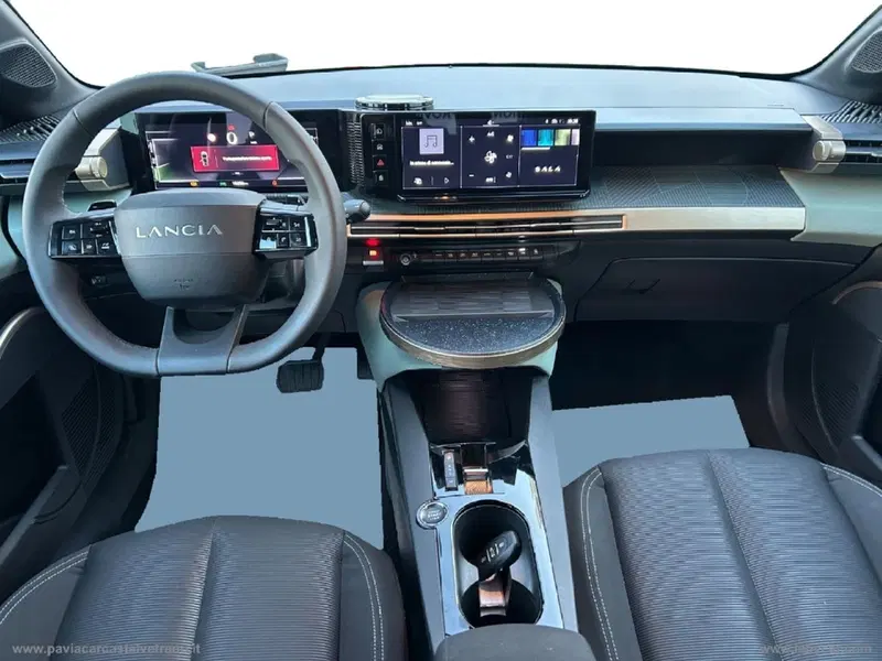 Lancia Ypsilon usata a Salerno (5)