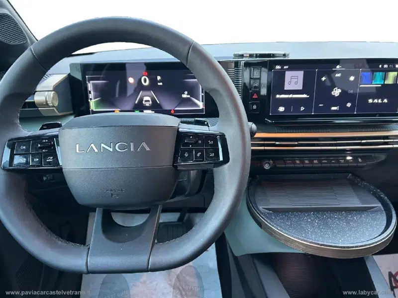 Lancia Ypsilon usata a Salerno (8)