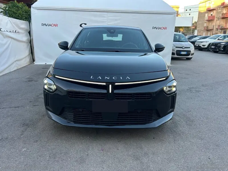 Lancia Ypsilon usata a Salerno (9)