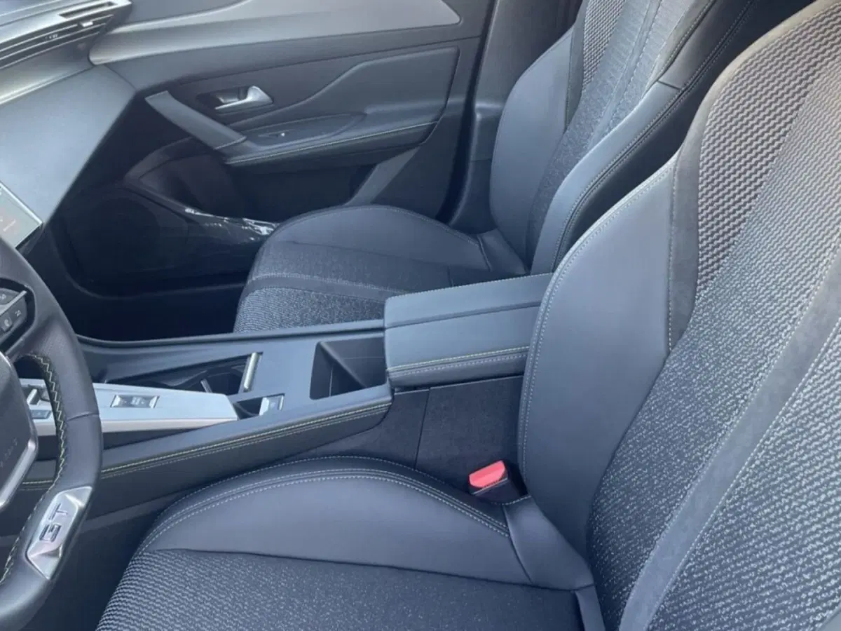 Peugeot 308 SW nuova a Salerno (6)