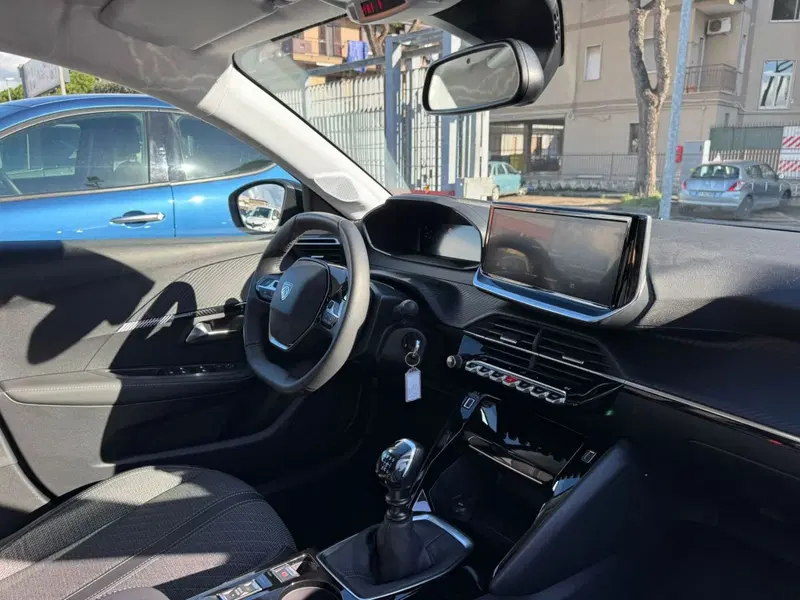 Peugeot 208 usata a Salerno (17)