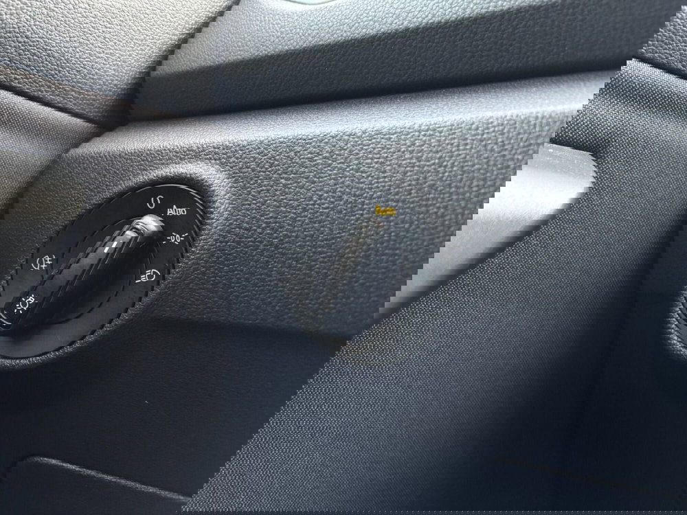 Volkswagen T-Roc usata a Salerno (13)