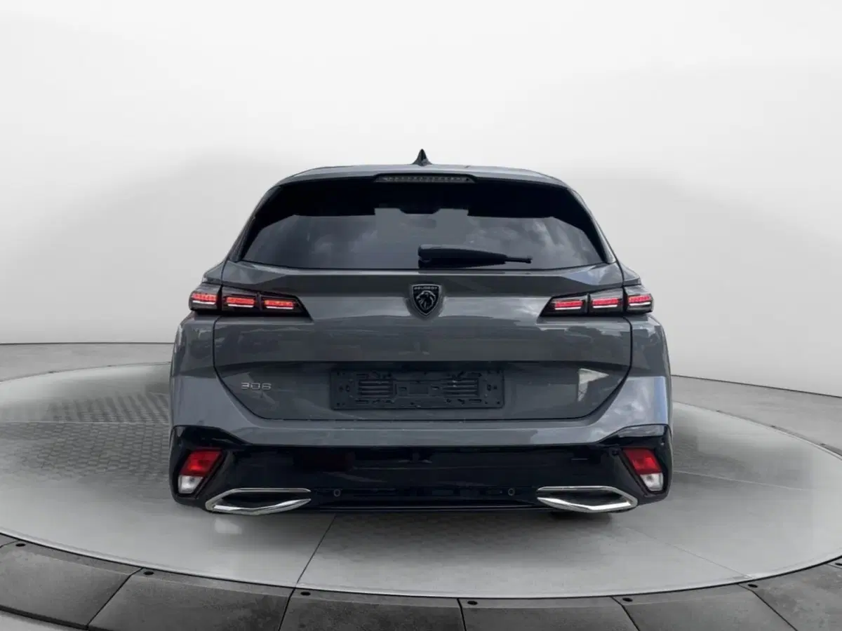 Peugeot 308 SW nuova a Salerno (3)