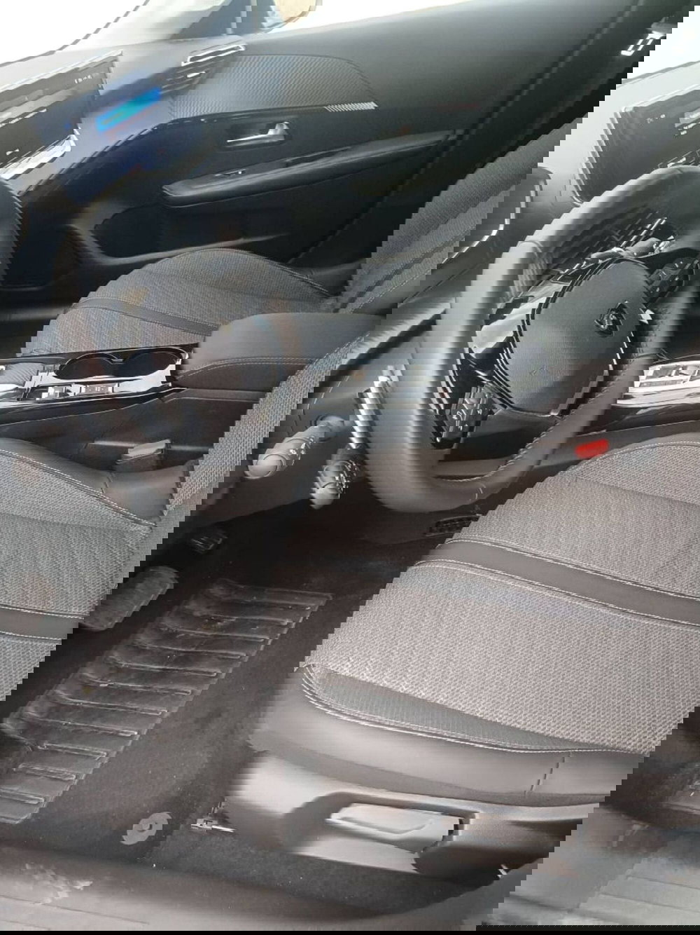 Peugeot 208 usata a Salerno (7)