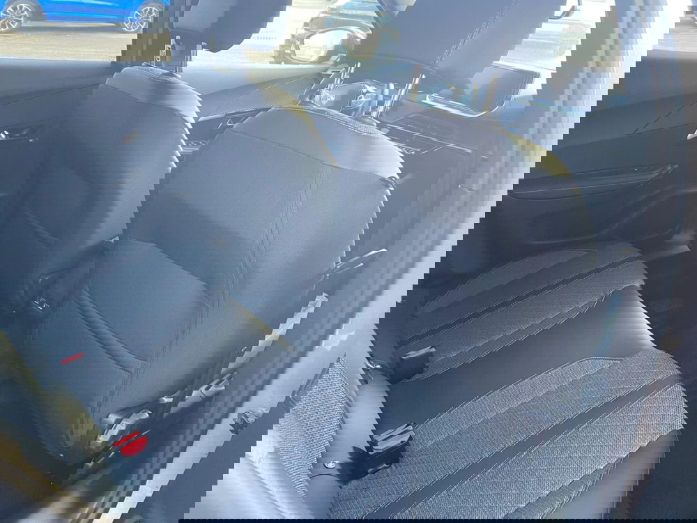 Peugeot 2008 nuova a Salerno (16)