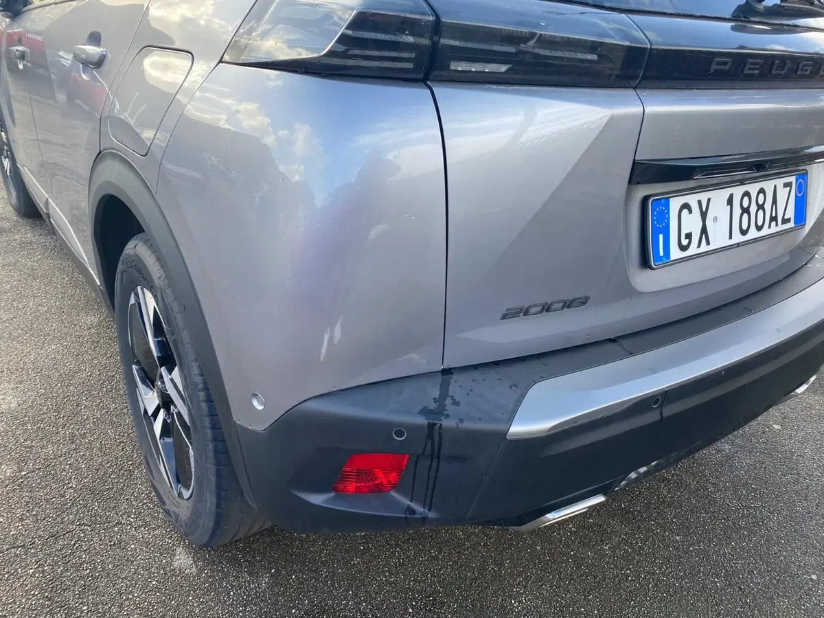 Peugeot 2008 nuova a Salerno (19)