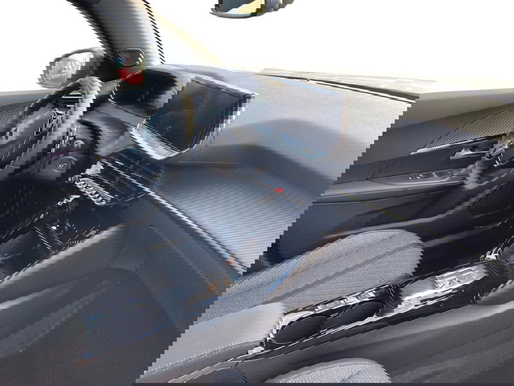 Peugeot 2008 nuova a Salerno (6)