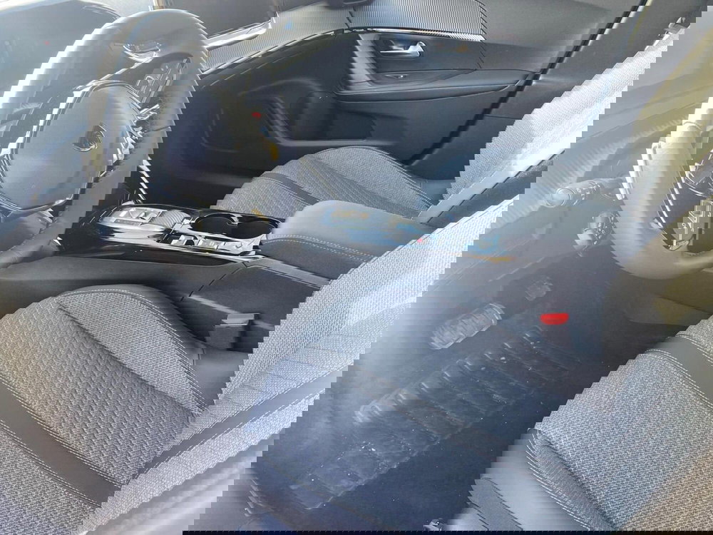 Peugeot 2008 nuova a Salerno (8)