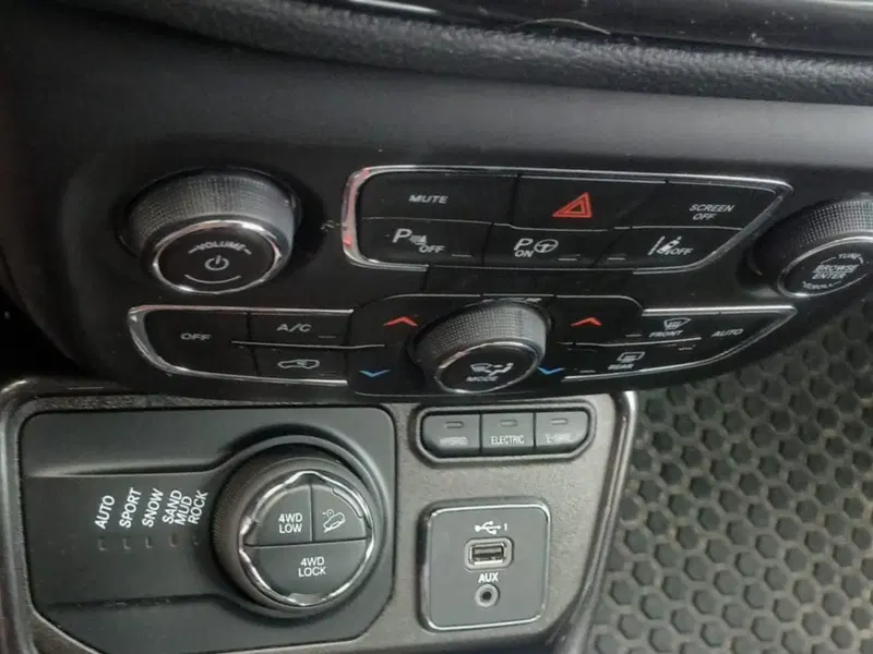 Jeep Compass usata a Salerno (13)