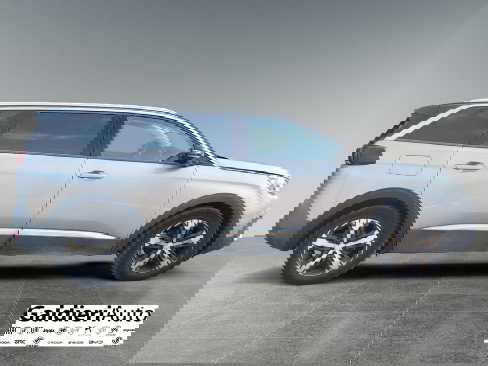 Peugeot 5008 usata a Salerno (11)