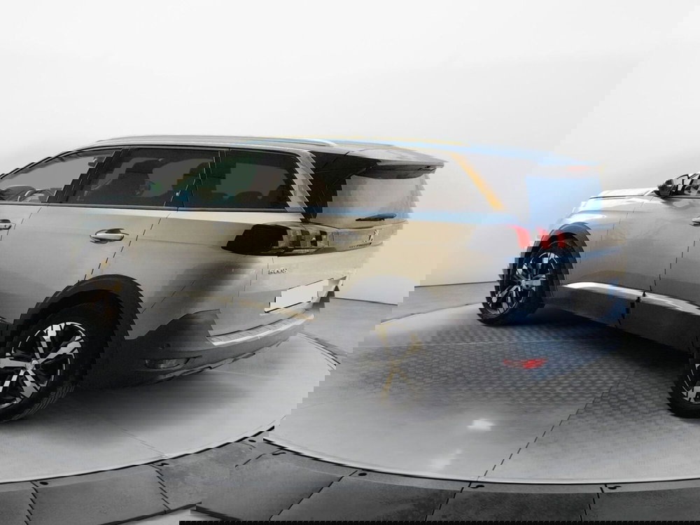 Peugeot 5008 usata a Salerno (3)