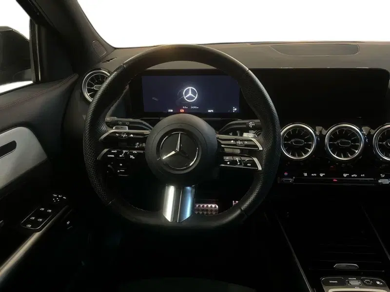 Mercedes-Benz GLA SUV usata a Prato (11)