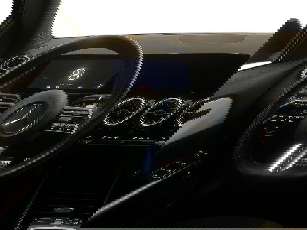 Mercedes-Benz GLA SUV usata a Prato (11)