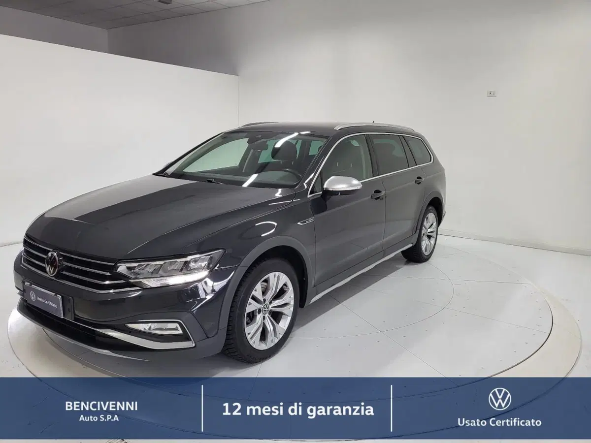 Volkswagen Passat Variant usata a Catanzaro