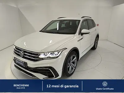 Volkswagen Tiguan 2.0 TDI 150 CV SCR DSG 4MOTION R-Line del 2023 usata a Catanzaro