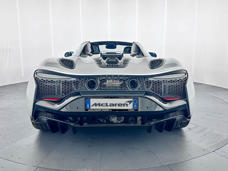 McLaren Artura Cabrio nuova a Milano (6)
