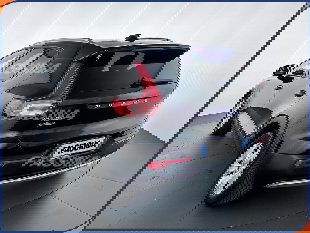 Volvo XC40 usata a Milano (4)