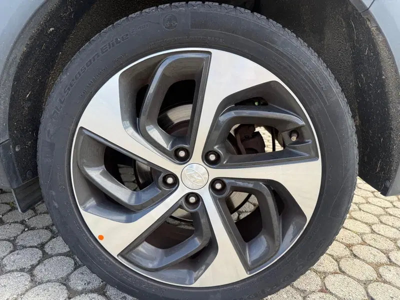 Hyundai Tucson usata a Massa-Carrara (4)