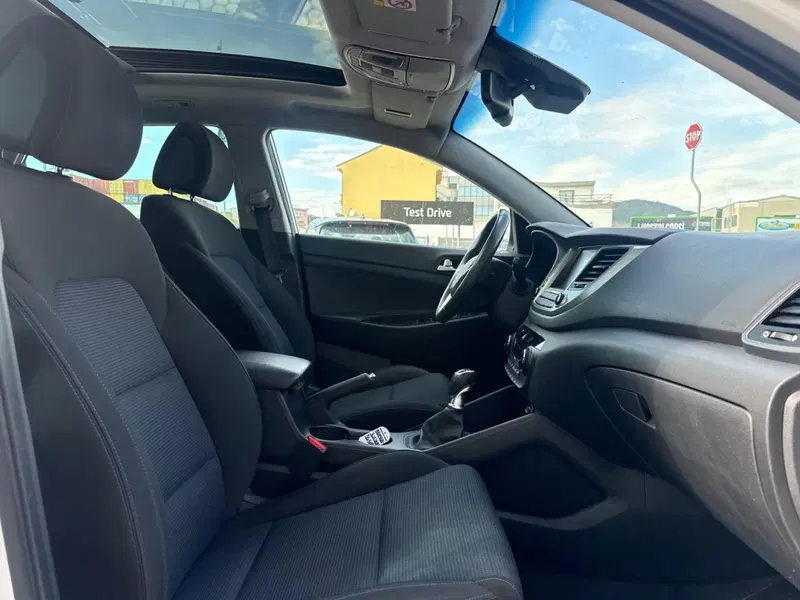 Hyundai Tucson usata a Massa-Carrara (5)